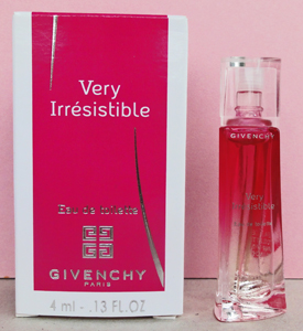 GIVENCHY Very irresistible edt 4ml sérigraphie argentée 4 lignes pleine + Boite