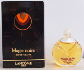 LANCOME Magie Noire edt 7,5ml bc blanc texte rouge  sérig 4 lignes devant pleine boite 