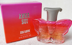 SUI Anna Sui love edt 4ml pleine + Boite date de 2002