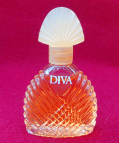 UNGARO Diva edp 4ml bouchon éventail blanc rosé pleine sans boite 